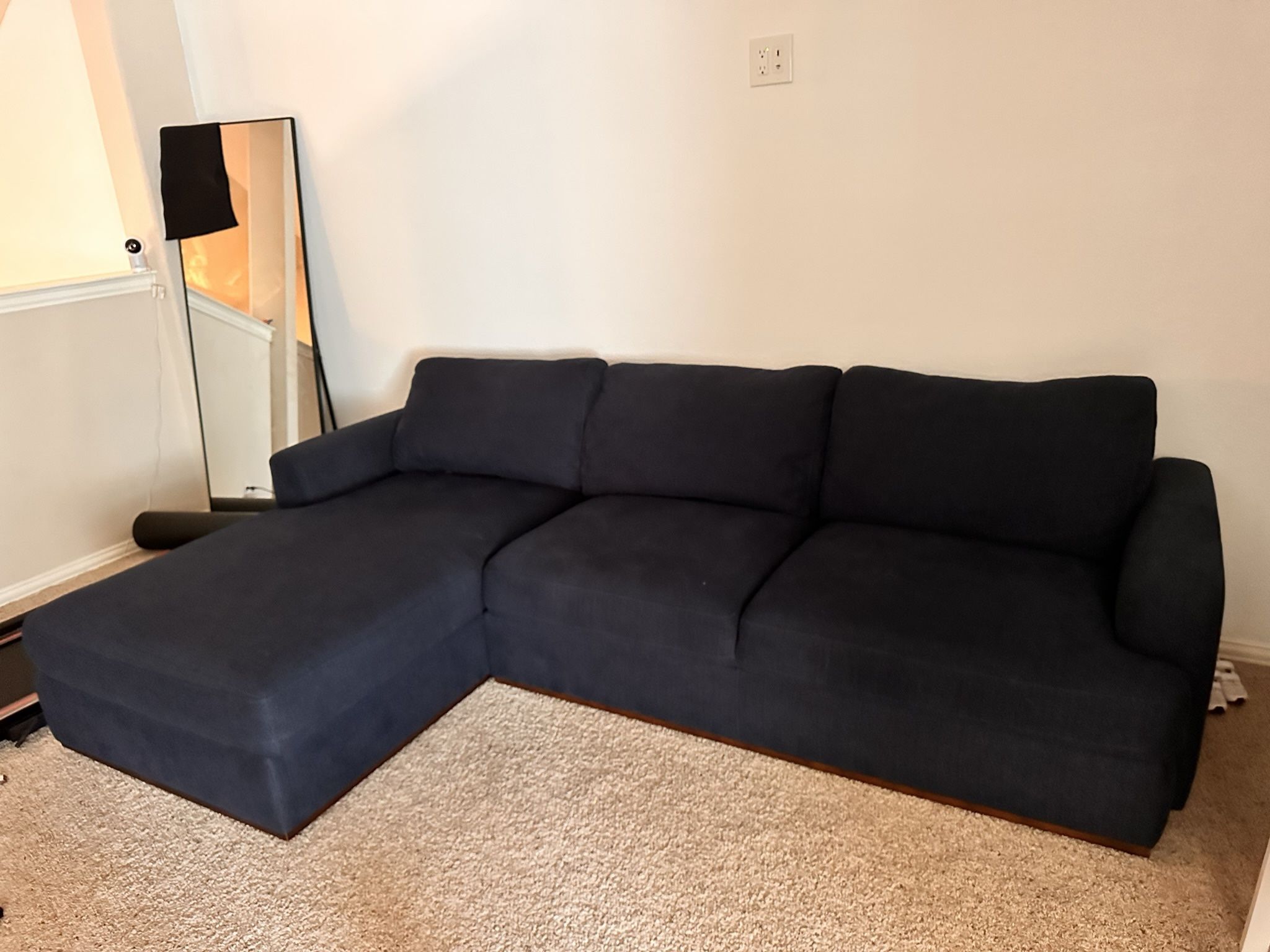 Sectional Dark blue 