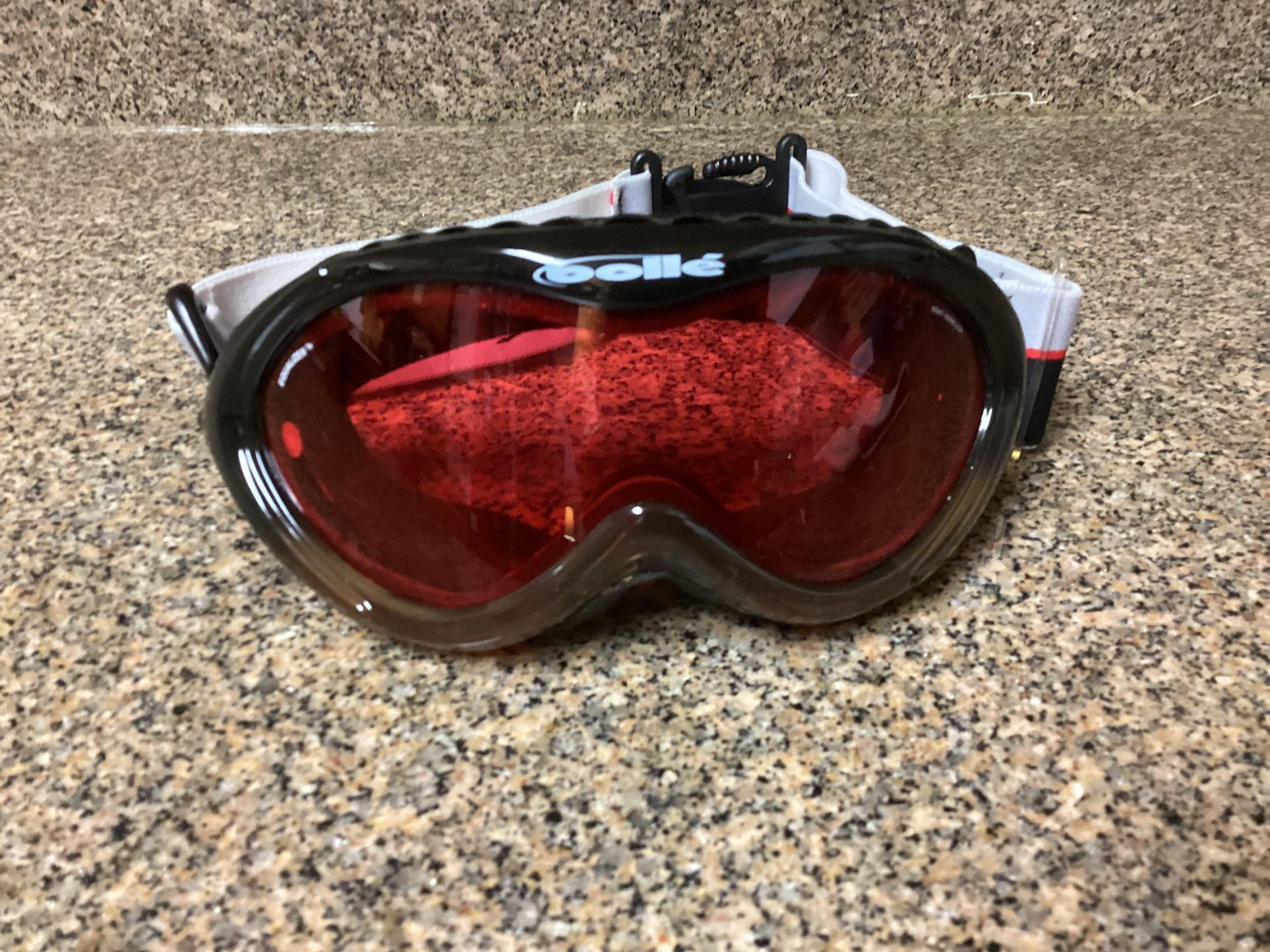 Ski Goggles-Bolle Equalizer.     (G)