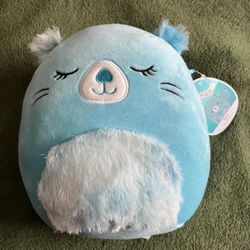 Bara the Blue Beaver 8” Squishmallow NWT