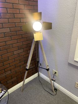 Floor lamp