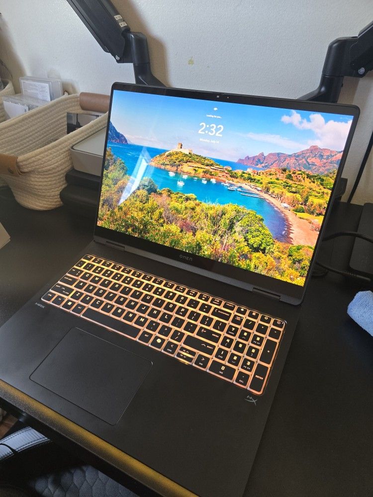 HP OMEN - MAX 16" OLED 240Hz Gaming Laptop - Intel Core Ultra 9 - 32GB DDR5 Memory - NVIDIA GeForce RTX 5080 - 2TB SSD - Shadow Black