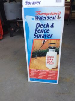 1 1/2 gallon Deck & Fence Sprayer