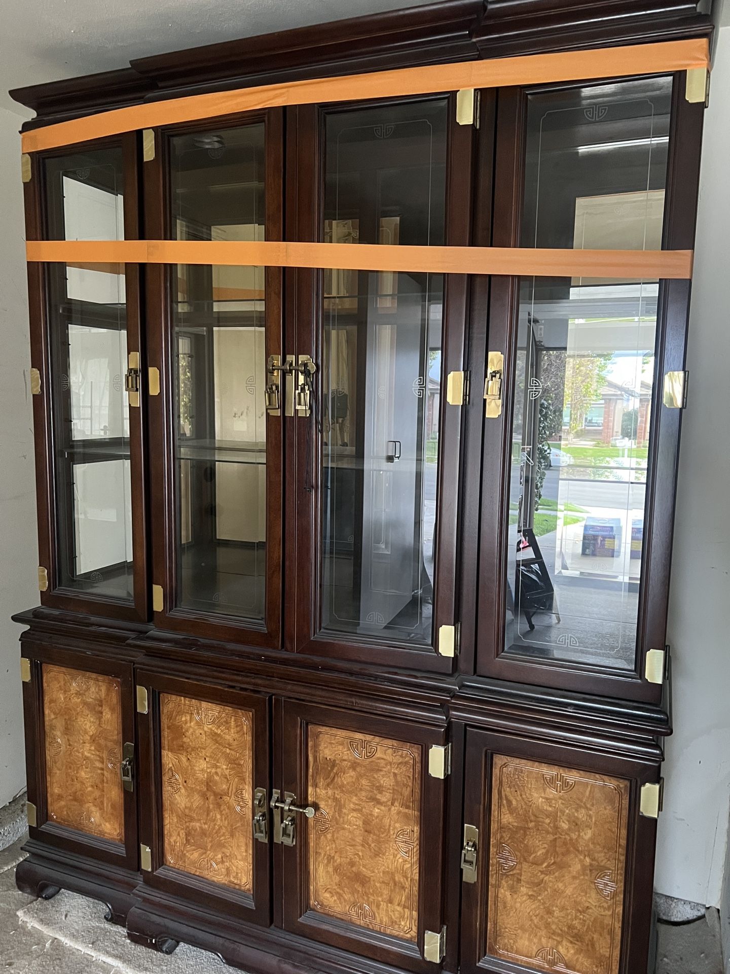 DINING CHINA CABINET Best offer … Pick up Corona Exit Green River