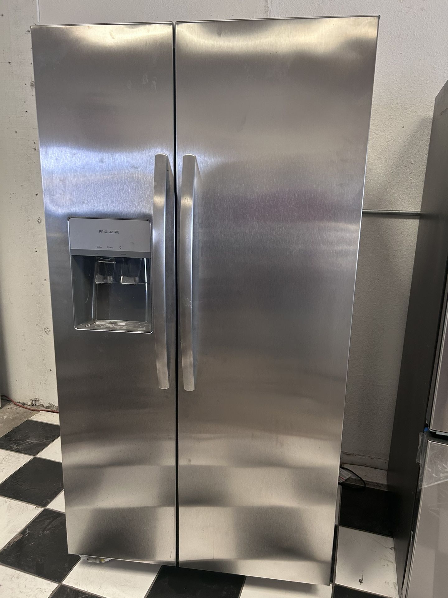 Frigidaire refrigerator $700