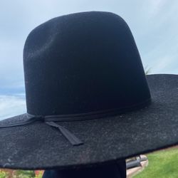 Black Ariat Hat