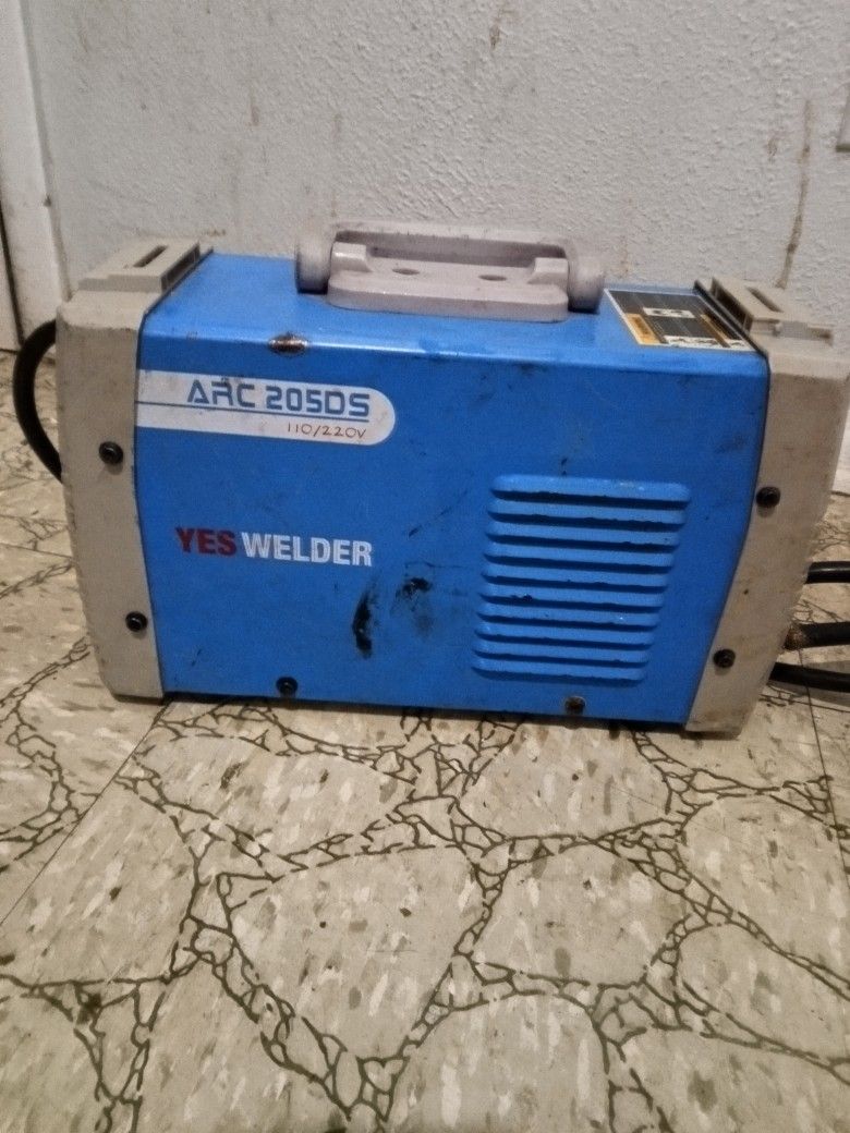 Arc Yes Welder Machine 200 Mig And 205D