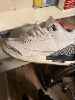 Jordan 3’s size 8 throw me an offer