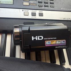 HD Camcorder With Microphone - BRAND NEW/NEVER USED