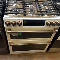 Cafe 30β dual fuel range