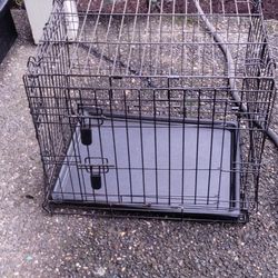 Animal Kennel Folds Flat 24 Inch Wide 18 inch Deep 21 inch  Tall