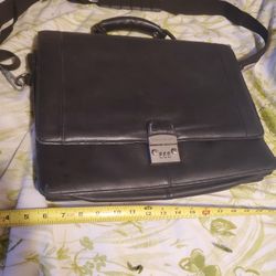 vintage Kenneth Cole triple gusset leather messenger bag briefcase combination lock