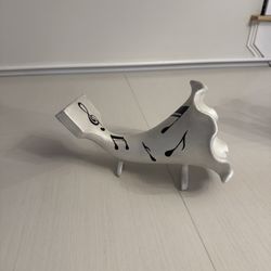 Decorative Acoustic Music Amplifier – Silver Sculpture with Music Notes