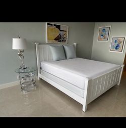 Cali king size Bed frame & box spring