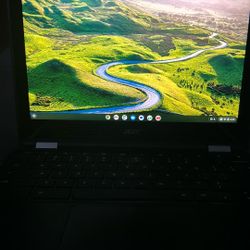 Touchscreen Acer Chrome Book + Charger
