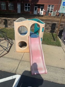 Free Kids play equipment
