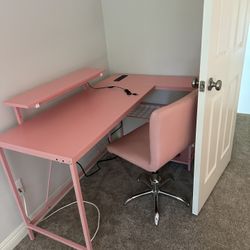 Desk For A Girl 