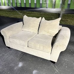 🚛Modern Comfy Couch *DELIVERY AVAILABLE*