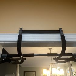 Pull Up Bar