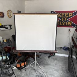 Vintage Projector Screen Excellent Condition 