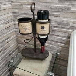 Double Wine Holder
