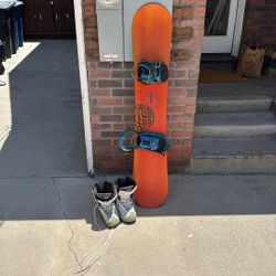 Dakine Empire snowboard With Bindings And Boots