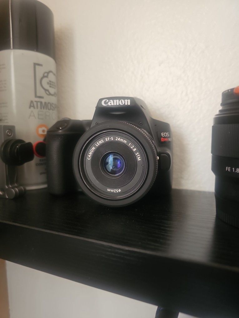 Canon SL3