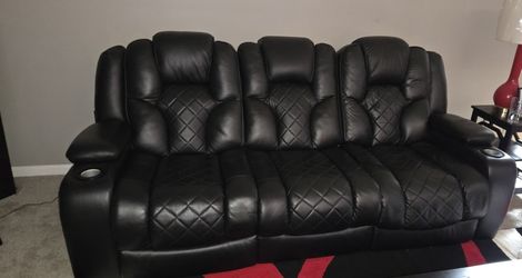 Black Leather Dual Power Reclining 3 Piece
Set