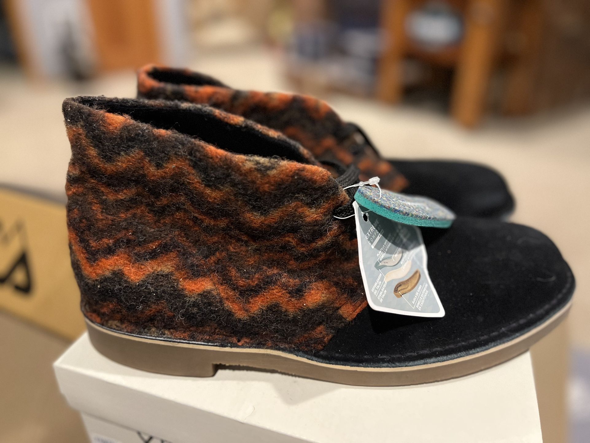 Clarks Men’s Bush Acre Three Chukka Boot Black Wool Size 12