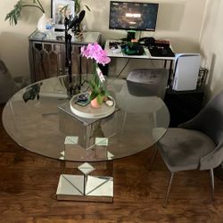 Mirrored Glass Dinning Table