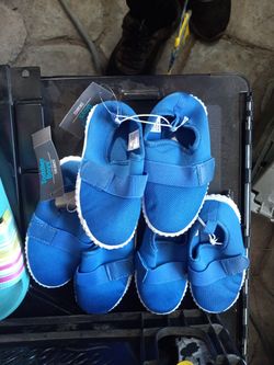 Toddler Boys Water Shoes Size 6 And 8