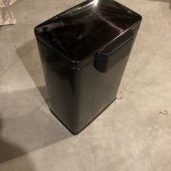 Garbage Push Open 