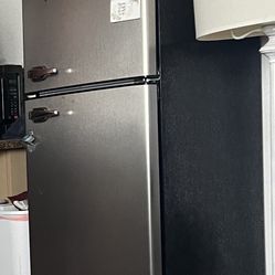 Frigidaire Mini Fridge