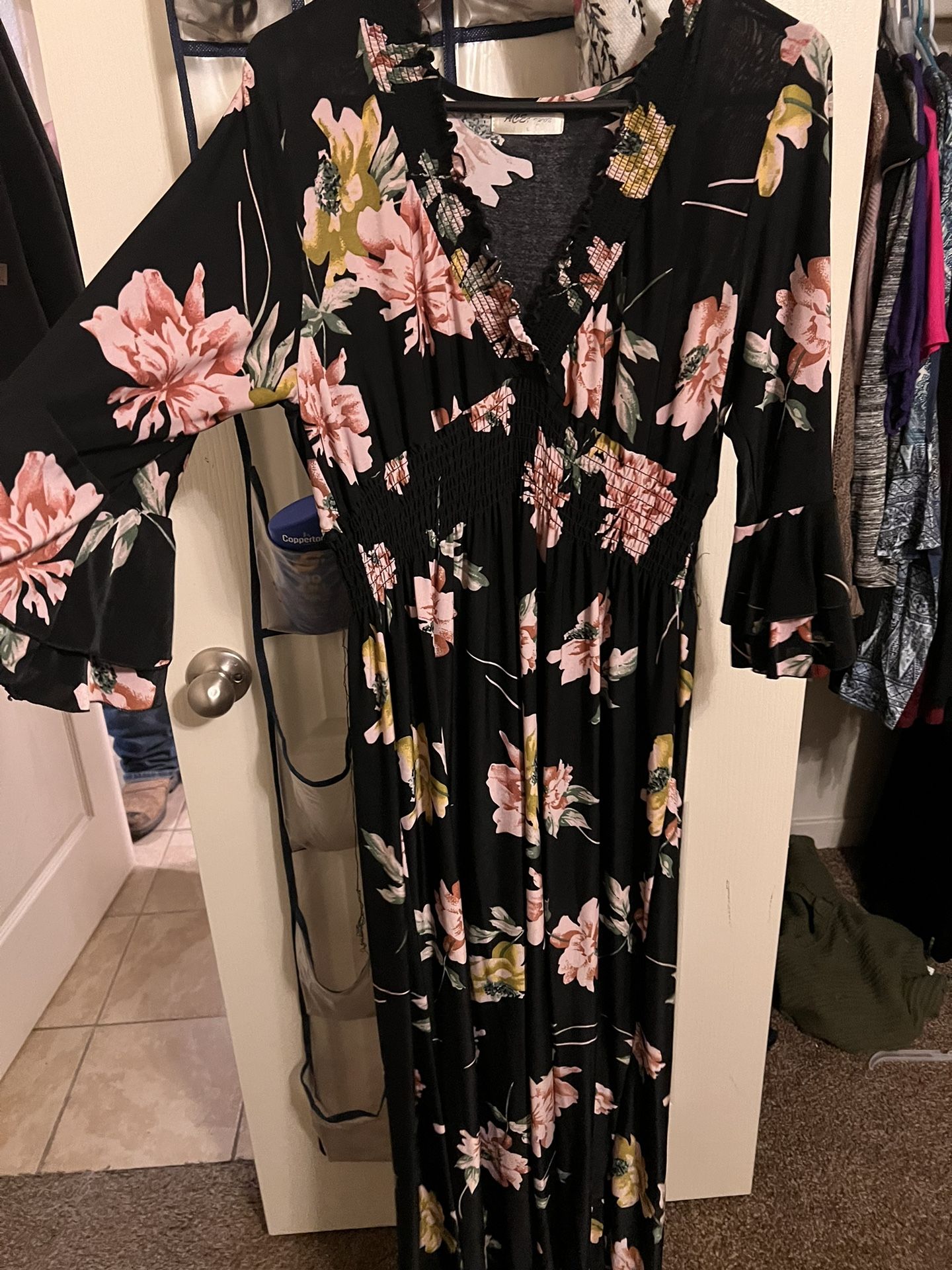 PLUS SIZE CLOTHING GREAT CONDITION 