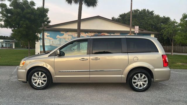 2014 Chrysler Town & Country