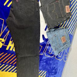 3  Levis Jeans: 501 Blue , 505 Black and 569  GrayBlack