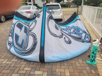 10 meter https://offerup.com/redirect/?o=Zi5vbmU= bandit kite