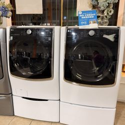 LG WASHER AND DRYER