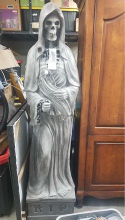 New Grim statue