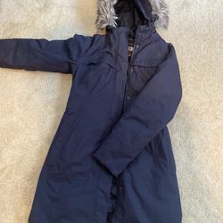 Women’s Northface jacket Size XS Retails For $299. In Amazing Condition!