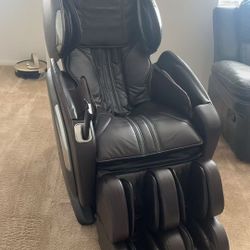 Luxury Full-Body Zero Gravity Massage Chair - Black Leather