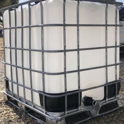 250 Gallon And 300 Gallon Water Tank Tanques De Agua 