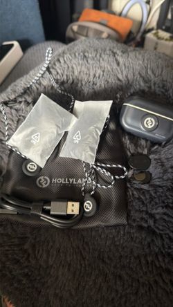 Hollyland Lark M2  w/ All Accessories