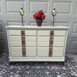 Vintage wood 6 drawer dresser