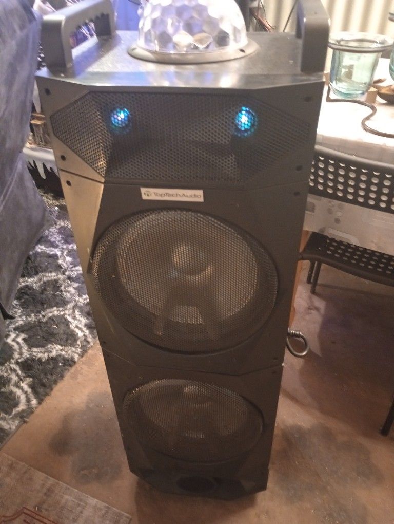 Tall Speaker Bluetooth