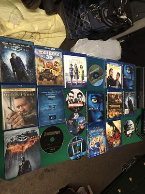 Photo SAMSUNG BLUE RAY IN GOOD CONDITION ( with 19 BLUE RAYS ) FREE 4 MVS SCOOBY DOO COLLECTION CONTROLLER REMOTE with CABLES