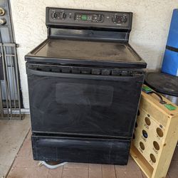 Electric Stove, Microwave & Dishwasher 