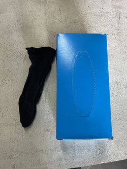 Disposable Slip-on Black Socks Box