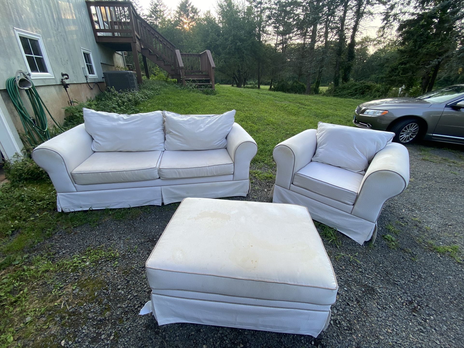 White 3  Piece Living Room Couch Set