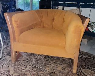 Set Of 2 Retro Chairs $30.00