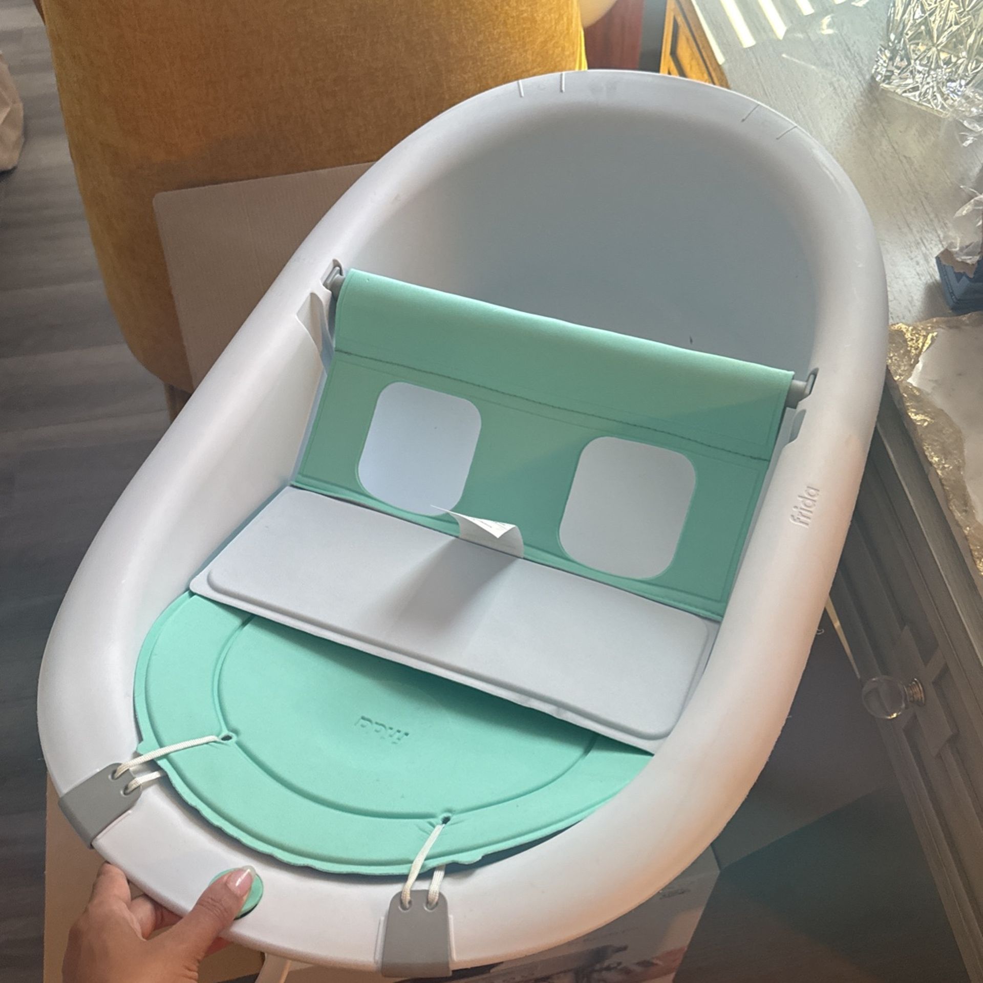 Frida Baby Bath
